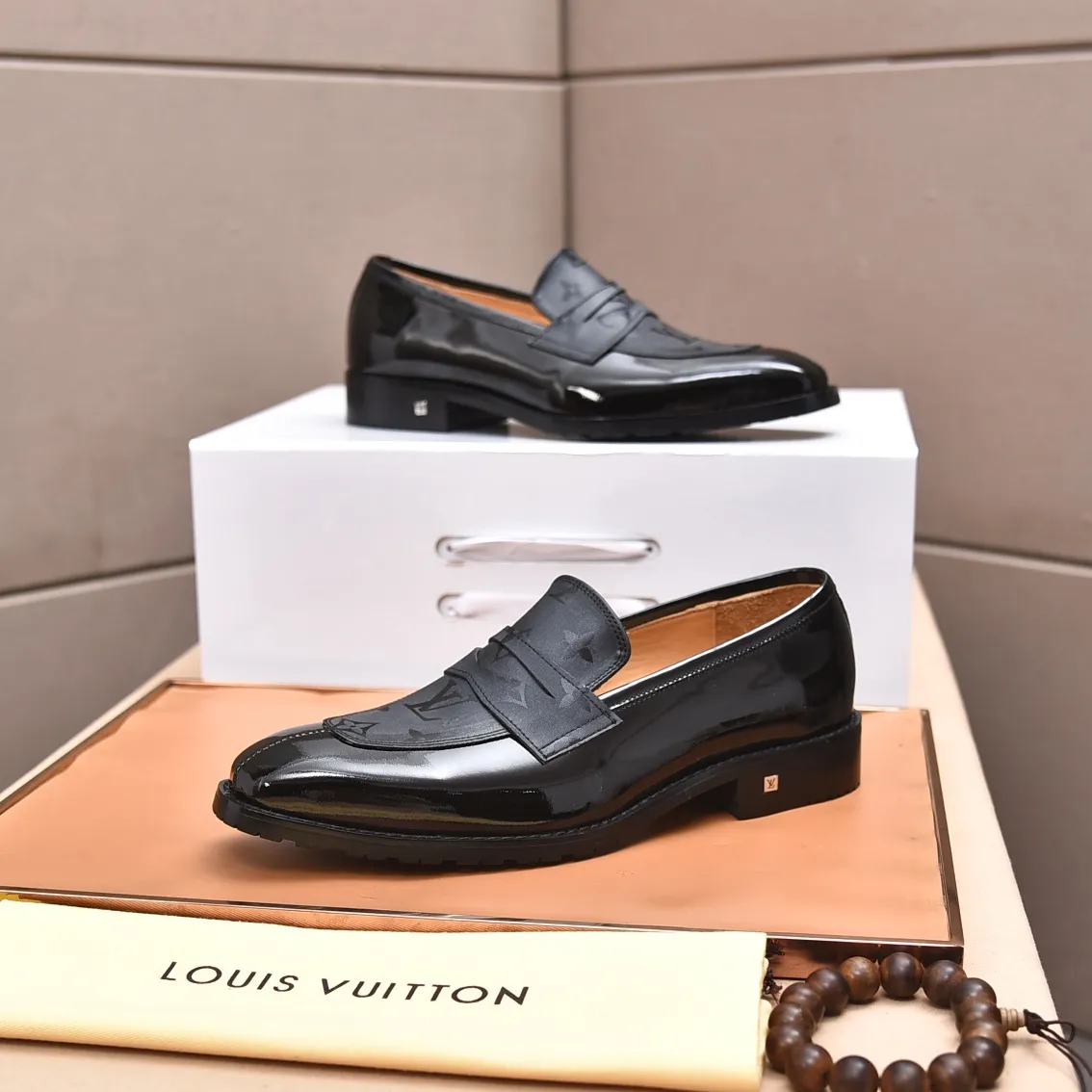 Men's shoes💰480📛📛【LOUIS VUITTON】(Quan Niu Li) Louis Vuitton 2023 official website synchronized new products👟Milan fashion catwalk style🇰🇾🇰🇾LV family logo, celebrity style, a must-have for fashionistas⚠️First layer calfskin➕cowhide lining➕Official website original version special outsole👞Number 38-44